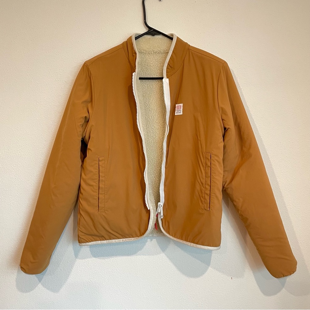 Topo designs reversible sherpa jacket in natural/khaki size medium